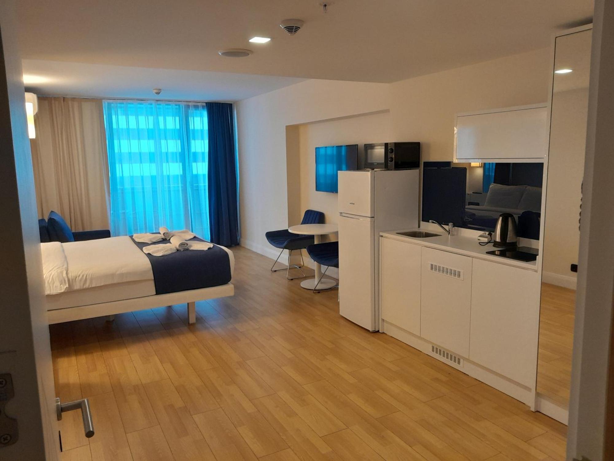 Smart Aparthotel Orbi City バトゥーミ エクステリア 写真