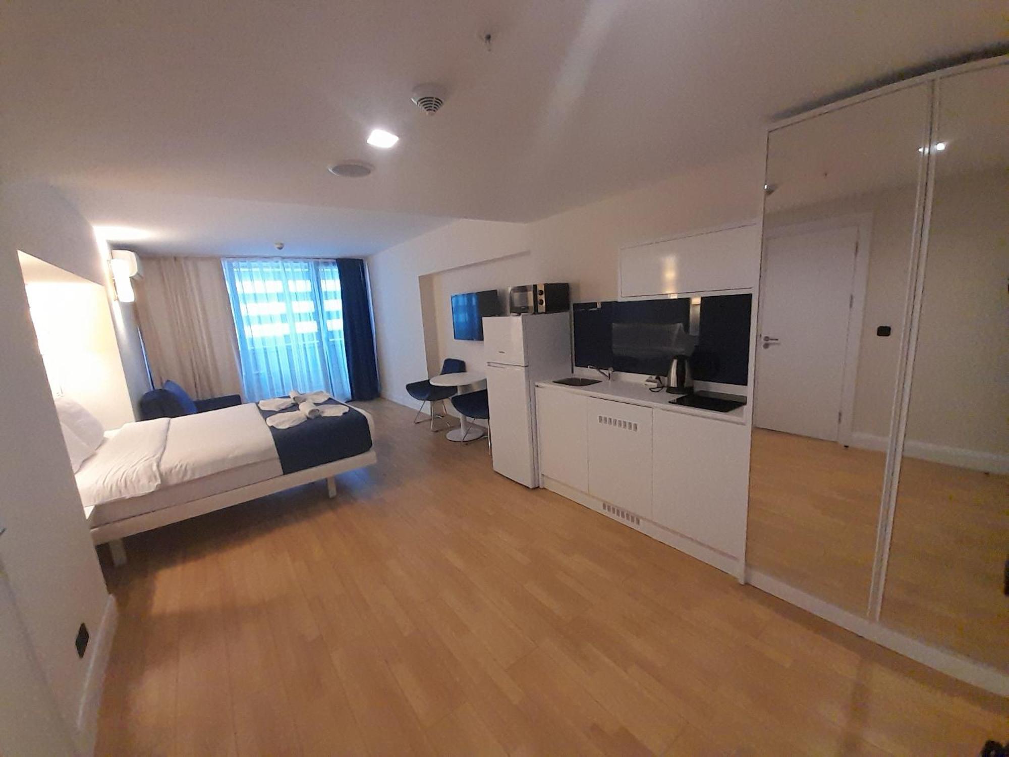 Smart Aparthotel Orbi City バトゥーミ エクステリア 写真