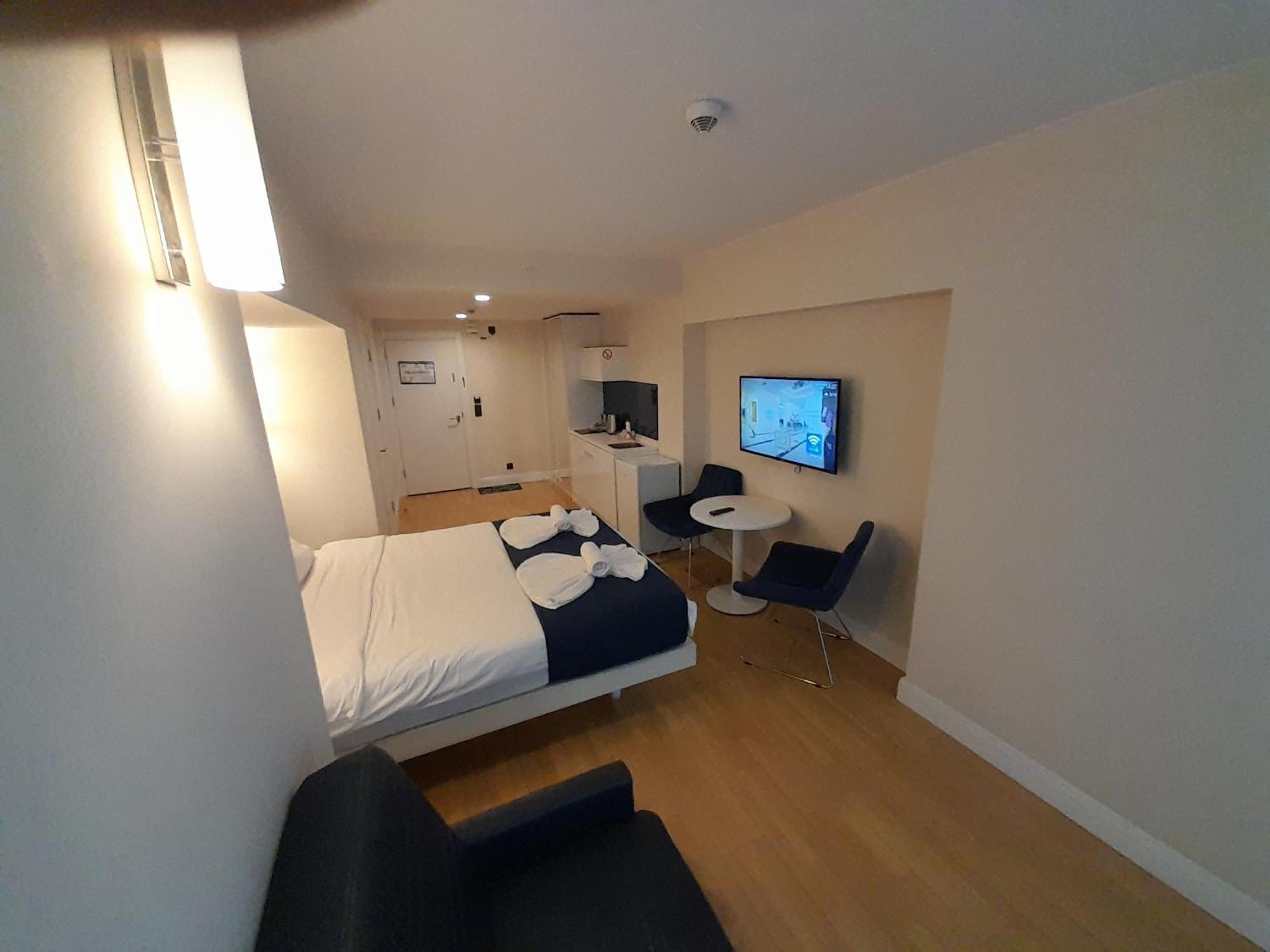 Smart Aparthotel Orbi City バトゥーミ 部屋 写真